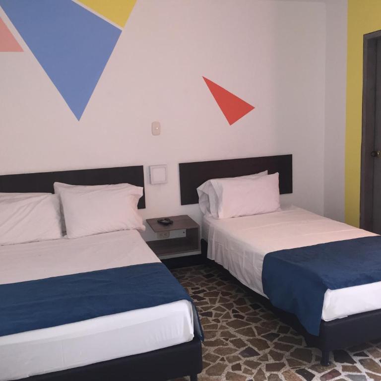 Hotel San Fermin Pereira - Habitación con cama grande - 2
