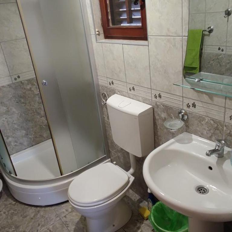 Apartmani Vitic - Classic Quadruple Room - 10