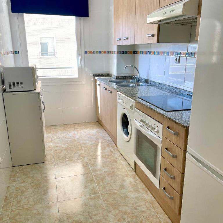 APARTBEACH NOVA PINEDA con PARKING Y CLIMA - Two-Bedroom Apartment - 30