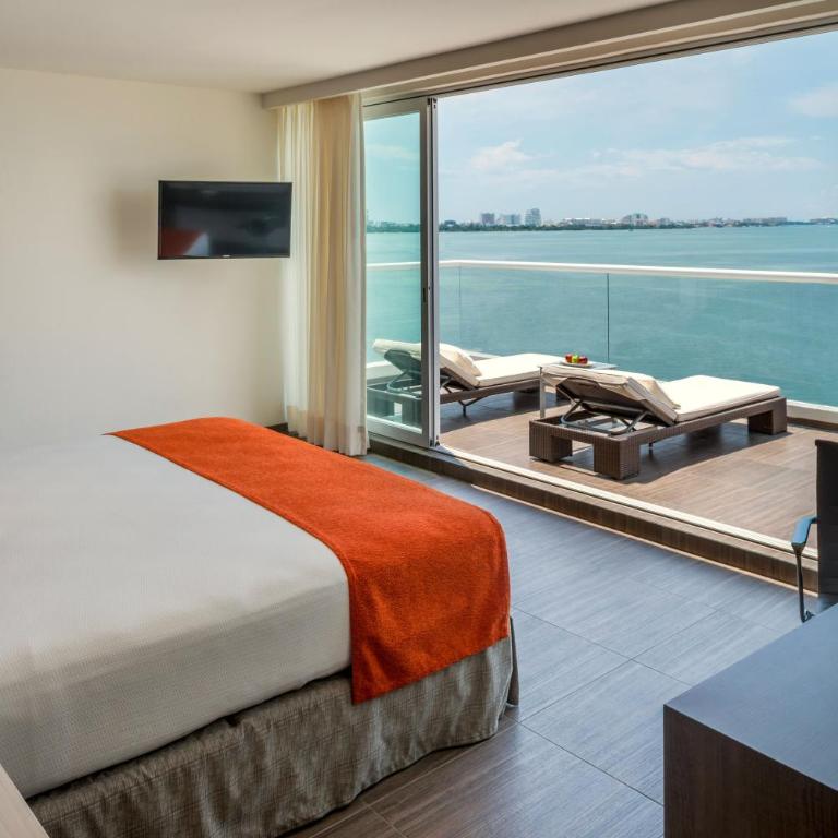 Real Inn Cancún - Master Suite - Lagoon View - 2