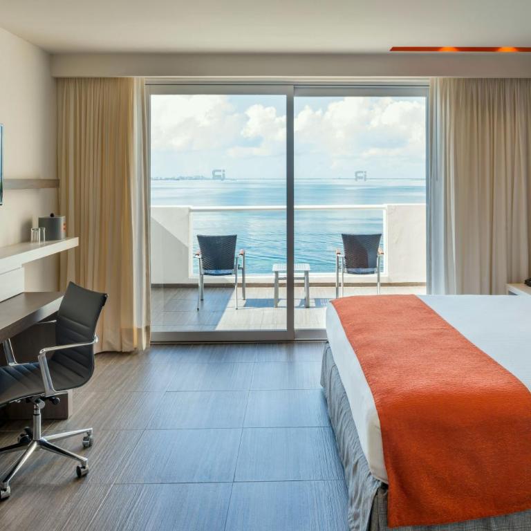 Real Inn Cancún - Deluxe King - Lagoon View - 1