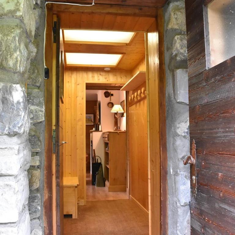 Appartement cosy avec cheminée, terrasse et parking, proche pistes et commerces - Méribel - FR-1-180-552 - Appartement (5 Adultes) - 14