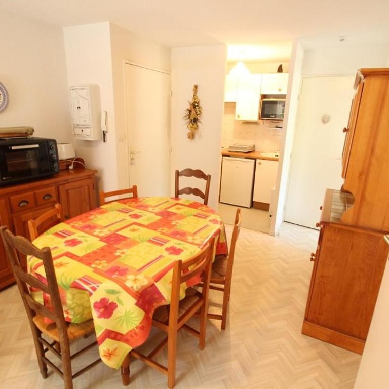 Appartement T3 Sud avec Balcon et Parking à Bagnères-de-Luchon - 4 pers. - FR-1-313-178 - Apartment (4 Erwachsene) - 4