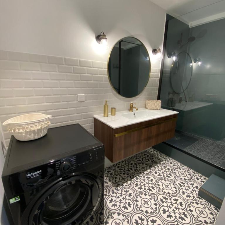 Ajaccio magnifique T2 37m2 centre ville vue mer au bord de la plage Neuf 4 couchages balcon parking privé fermé Clim wifi - Apartment mit 1 Schlafzimmer - 25