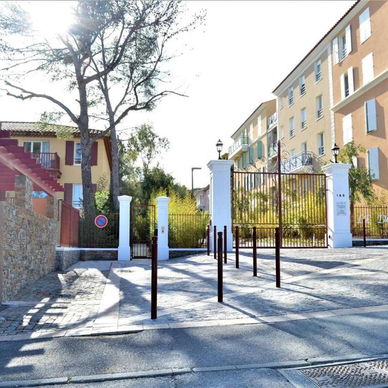 Appartement 3 pièces avec clim, piscine et terrasse - 500m plage, parking, Cavalaire sur Mer - FR-1-226B-77 - Appartement (4 Adultes) - 2