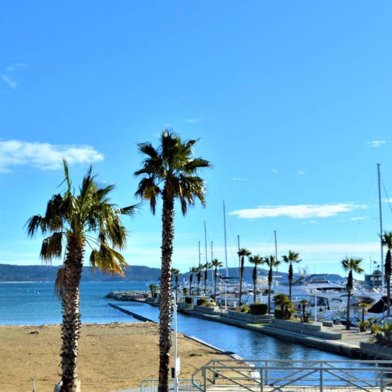 Appartement 3 pièces avec clim, piscine et terrasse - 500m plage, parking, Cavalaire sur Mer - FR-1-226B-77 - Appartement (4 Adultes) - 4