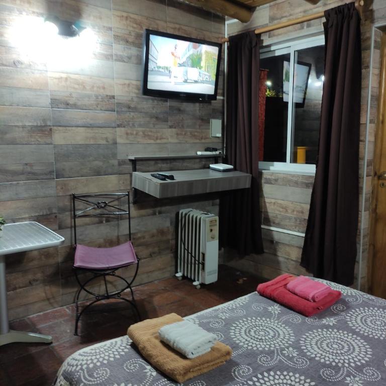 Hostel Ruca Potu - Habitación Doble con baño privado - 4