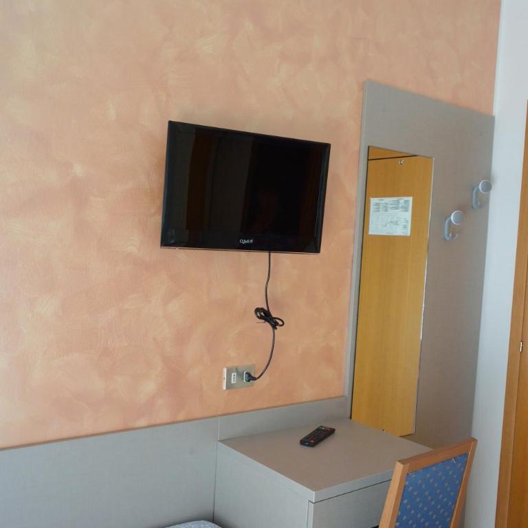 Hotel Paris - Camera Doppia con Letti Singoli con Balcone - 1