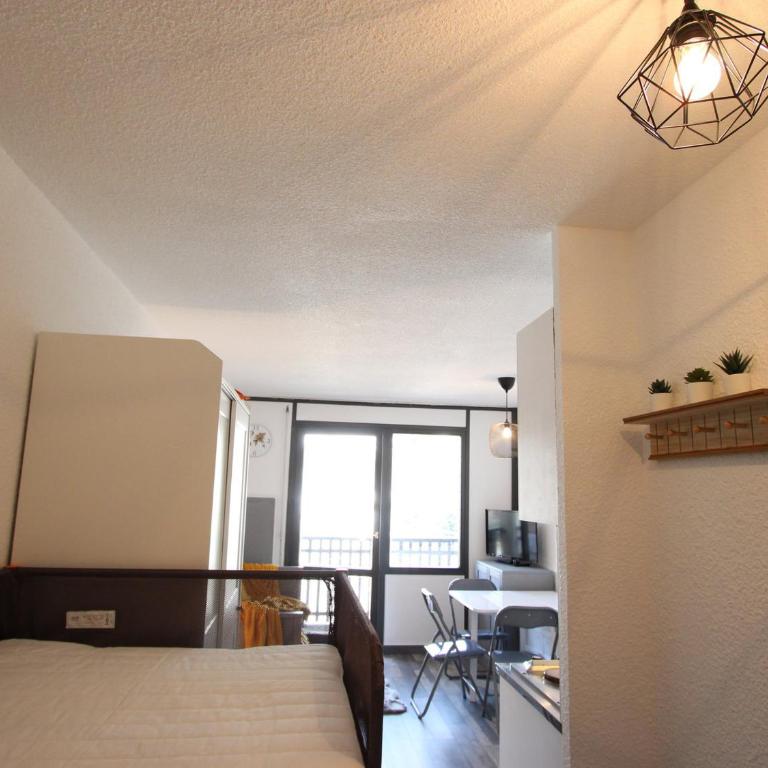 Studio rénové pour 4 avec canapé-lit, balcon et parking - FR-1-340-234 - Studio - 3