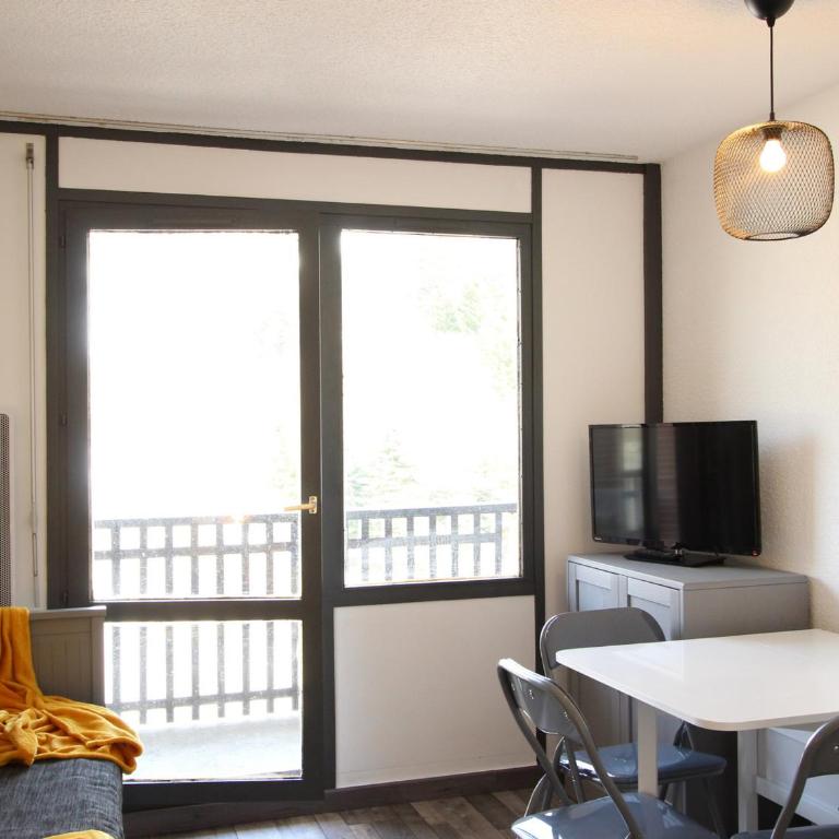 Studio rénové pour 4 avec canapé-lit, balcon et parking - FR-1-340-234 - Studio - 4