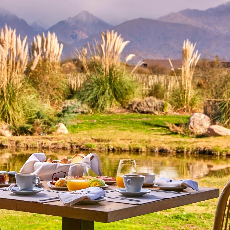 Casa de Huéspedes Bodega Gimenez Riili - Habitación Doble con vistas a la montaña - 4