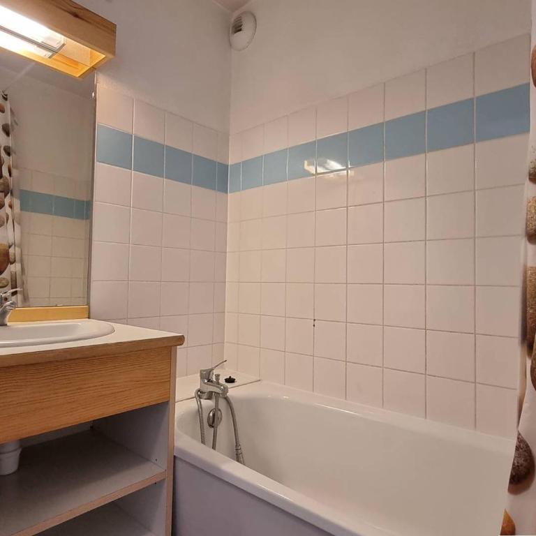 Appartement 4 pièces, 8 pers, proche pistes, parking, casier à ski - FR-1-525-179 - Apartment (8 Erwachsene) - 4