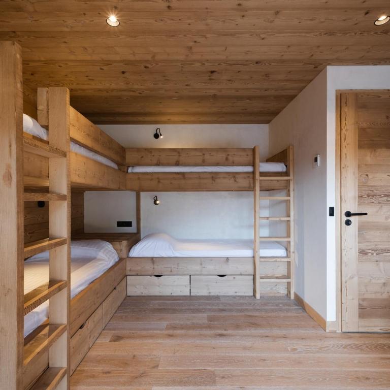 Chalet 4★, 12 pers, 5 chambres, terrasses ensoleillées, navette à proximité - FR-1-304-270 - Chalet (12 Adultes) - 3