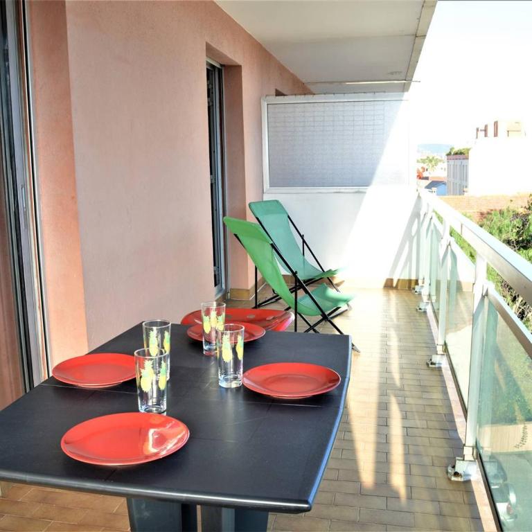 Appartement Climatisé 2P avec Parking, Proche Plage et Commerces à Cavalaire - FR-1-226B-99 - Apartment (4 Adults) - 1