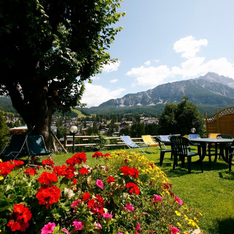 Hotel Columbia & Spa - Camera Superior Matrimoniale/Doppia con Letti Singoli con Vista Montagna - 9