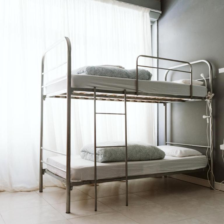 KYO Surf Hostel - Cama en habitación compartida con 4 camas - 3