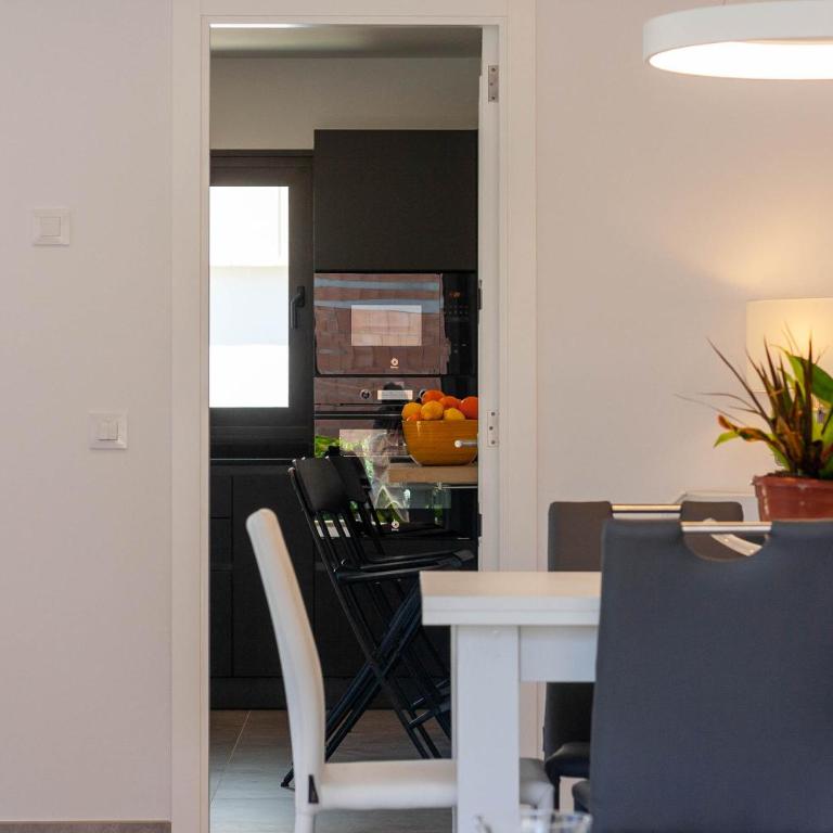 Es descans - Three-Bedroom Villa - 14