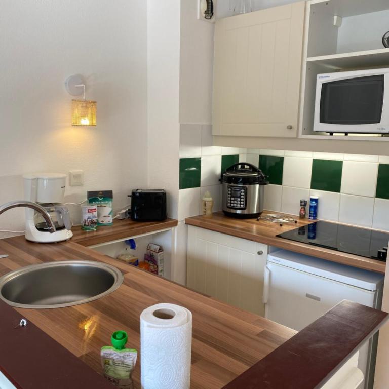 Appartement 3 pièces, 6 perso avec piscine chauffée en saison domaine du golf de Pinsolle - Appartement 2 Chambres - 9
