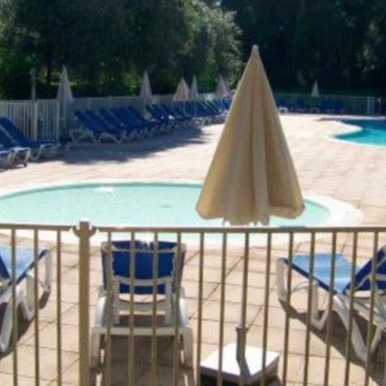 Appartement 3 pièces, 6 perso avec piscine chauffée en saison domaine du golf de Pinsolle - Appartement 2 Chambres - 18