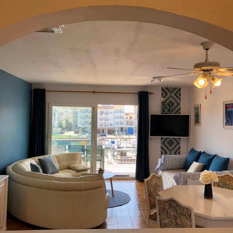 Appartement 80 m2,Port Rhodes D-2 chambres, terrasse panoramique, vue sur le canal principal d’Empuriabrava - Apartamento de 2 dormitorios - 1