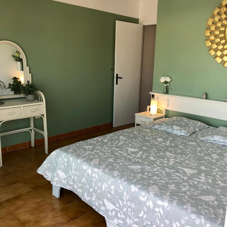Appartement 80 m2,Port Rhodes D-2 chambres, terrasse panoramique, vue sur le canal principal d’Empuriabrava - Apartamento de 2 dormitorios - 15