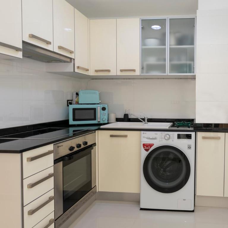Becalp, estudio en el centro, by Bookindenia - Apartamento de 1 dormitorio - 10