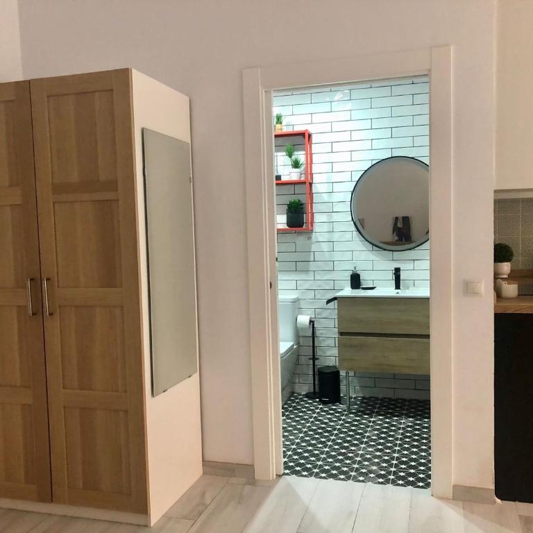 Holidays2Malaga Estudio Union recien reformado con WiFi gratuito - Apartamento Estudio - 11