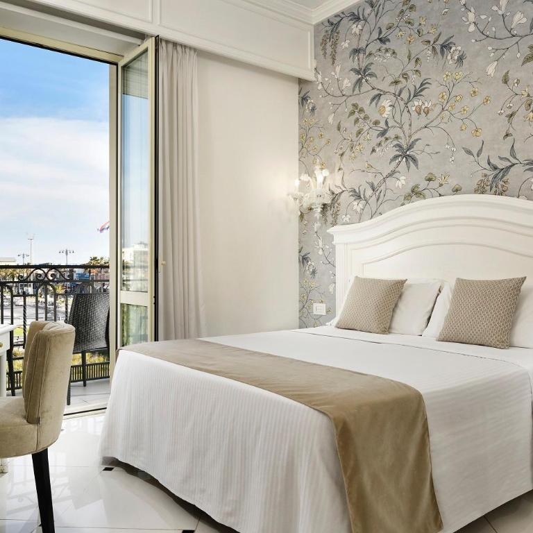 Hotel President - Camera Matrimoniale Prestige con Vista Mare Parziale e Balcone - 1