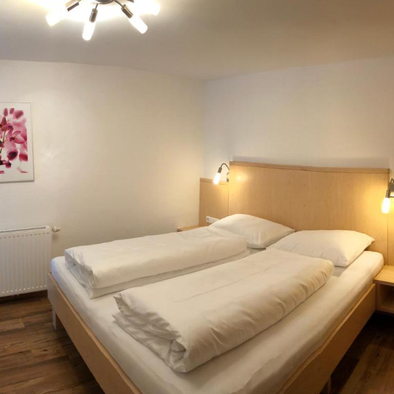 Hotel Garni Central - Zimmer - Studios - Apartments - Apartment mit Terrasse - 2