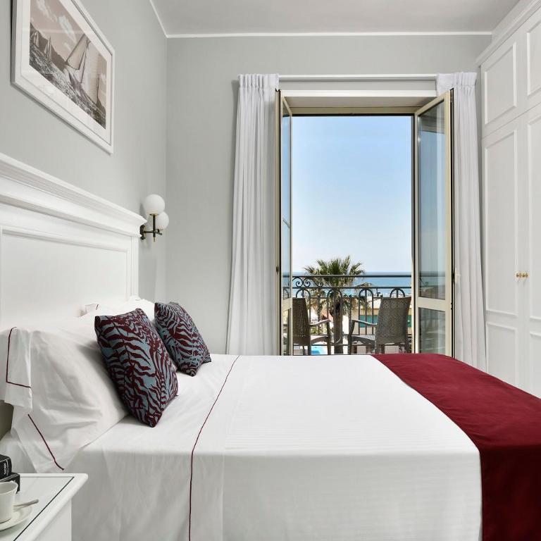 Hotel President - Camera Matrimoniale Panoramic con Balcone e Vista Mare - 3