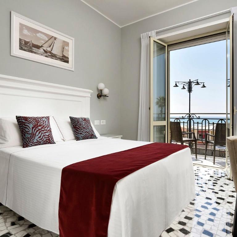 Hotel President - Camera Matrimoniale Panoramic con Balcone e Vista Mare - 2