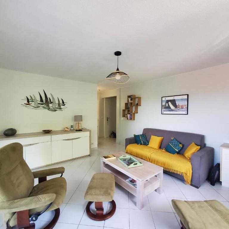Port FREJUS 3 Pieces climatise 80m2 Proche de tout - Appartement 2 Chambres - 1
