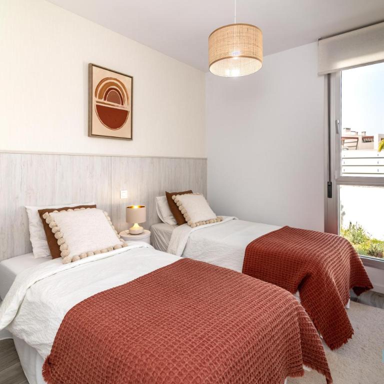 Newly Built 3-BDRM Luxury Apt w/ Stunning Sea Views - Apartamento de 3 dormitorios - 29