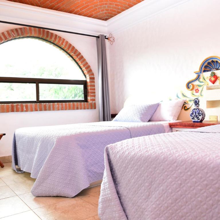 Hacienda San Patricio - Deluxe Triple Room - 2