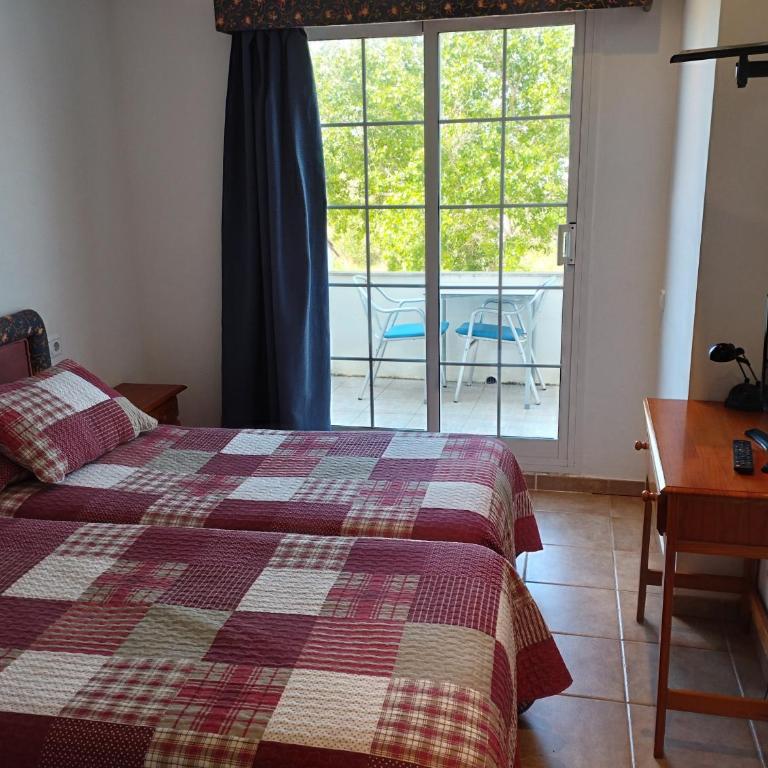 Hostal Restaurant Paca - Habitación Doble con baño privado - 2 camas - 1