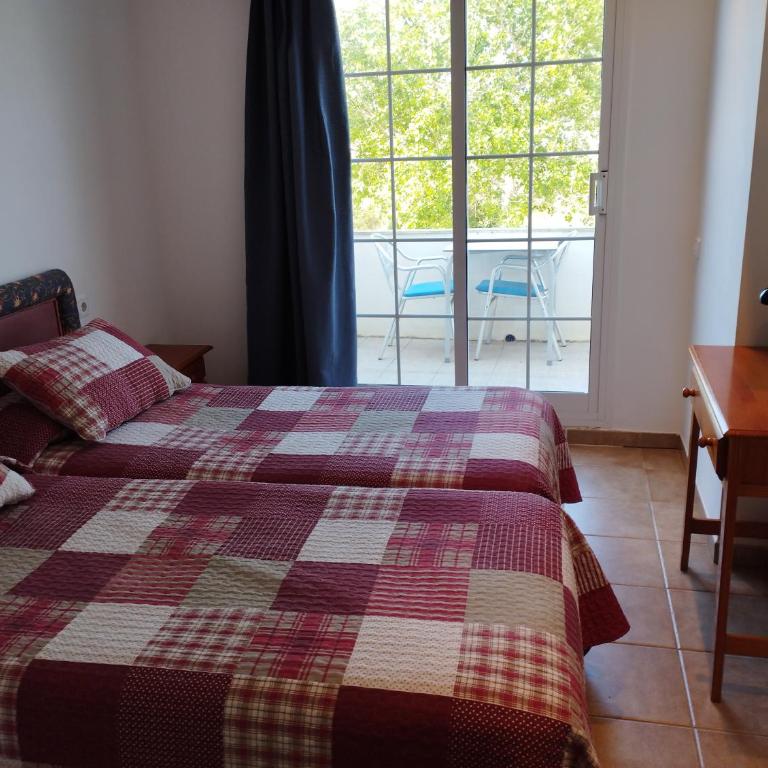 Hostal Restaurant Paca - Habitación Doble con baño privado - 2 camas - 3