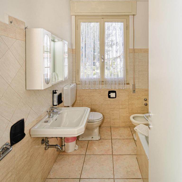 Hotel Ambra - Camera Tripla Basic - 1