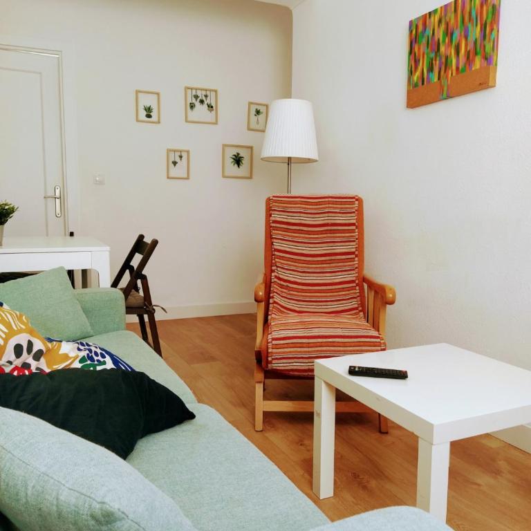 Victoria home - Two-Bedroom Apartment - 7