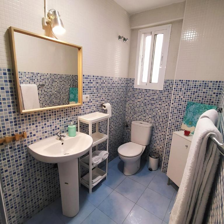 Victoria home - Two-Bedroom Apartment - 9