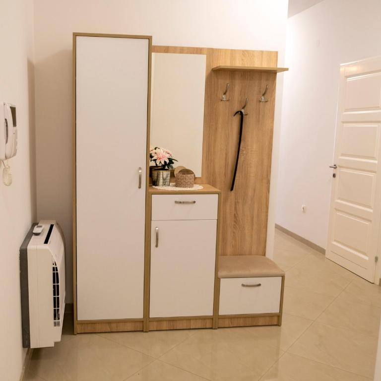 Apartment Elite Residence - Three-Bedroom Apartment - 14