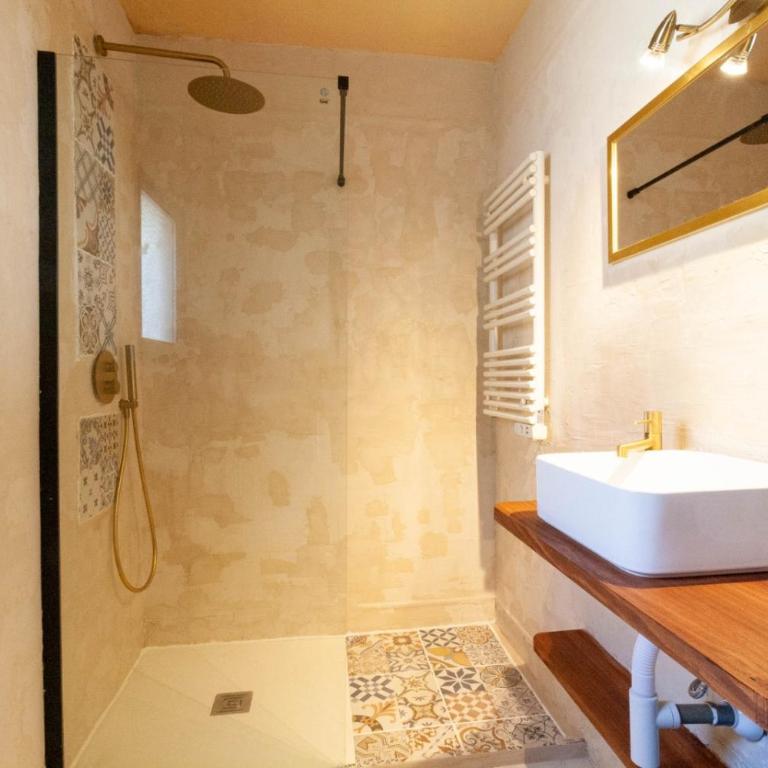 Villa Empuriabrava on main canal with 13 m private mooring, private pool, air con in all rooms, non-smoking - Villa de 3 dormitorios - 51