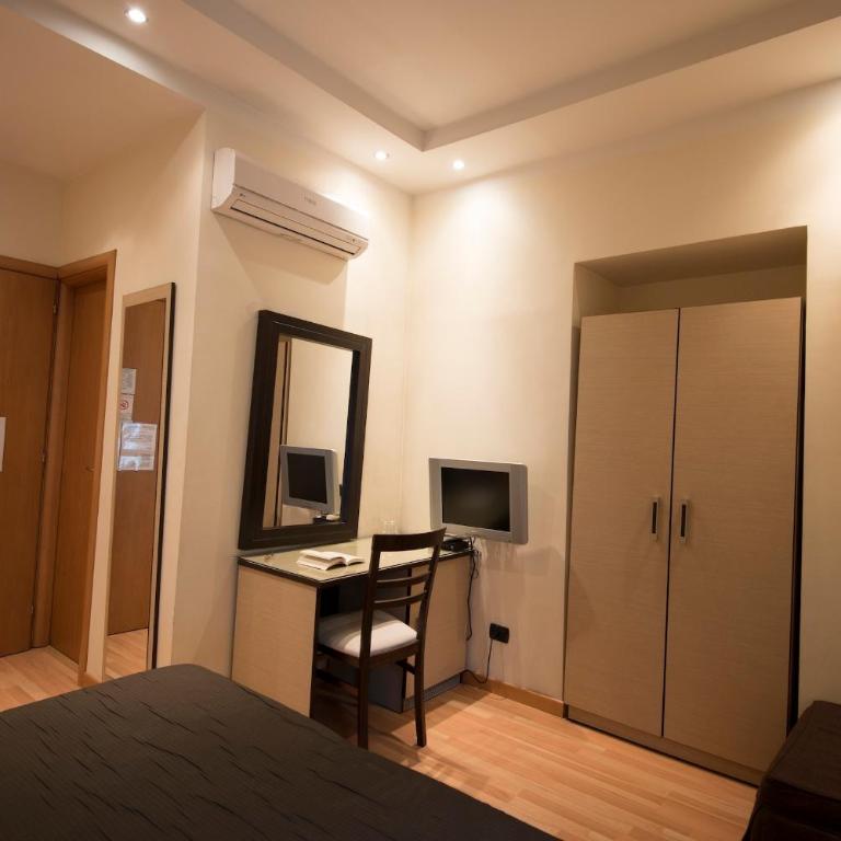 My Rooms - Camera Deluxe Matrimoniale/Doppia con Letti Singoli con Vista Città - 1