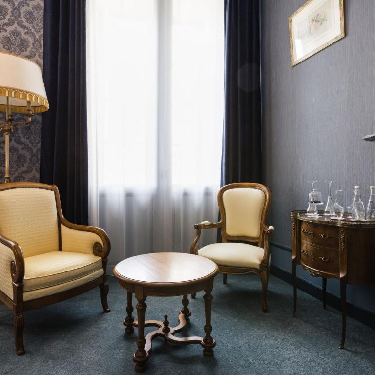 LE PETIT MANOIR - Chambre Double Deluxe - Vue sur Cour - 3
