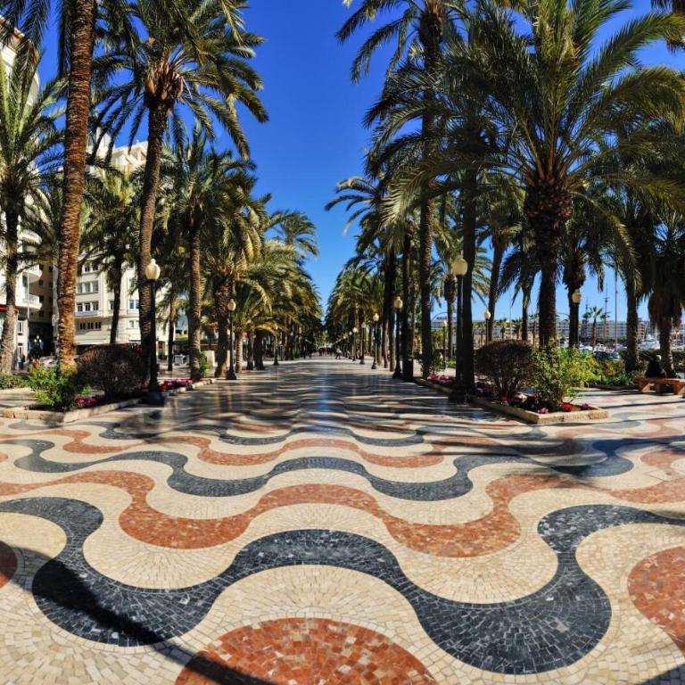 Place De La Mairie - Two-Bedroom Apartment - 42