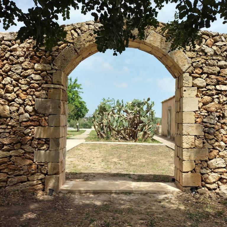 Farmhouse in Noto with Pool and Garden - Casa Vacanze con 7 Camere da Letto - 44
