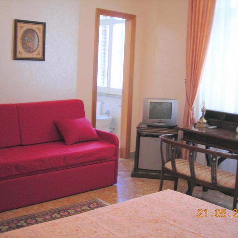 B&B Gelone - Camera Tripla con Balcone - 6