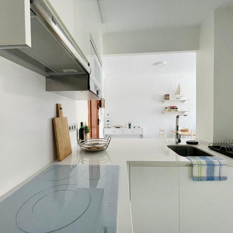 Acogedor y céntrico apartamento a 1' de la playa - Two-Bedroom Apartment - 10