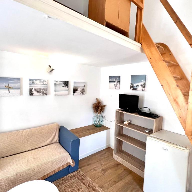 Studio avec mezzanine dans le coeur du vieil Antibes wifi climatisation - Appartement - 11
