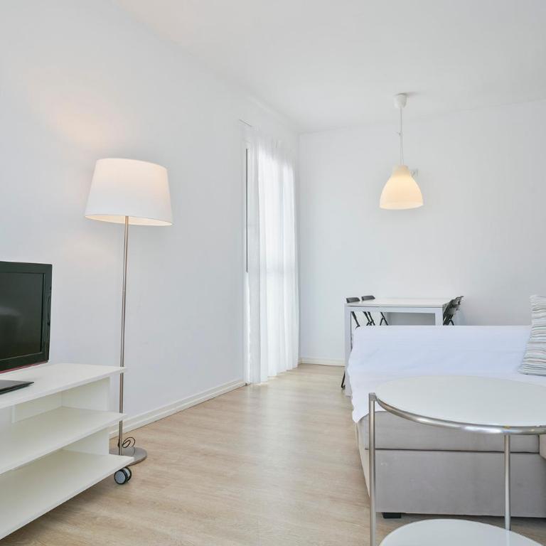 Apartaments Pepita Bandert - Two-Bedroom Apartment with Balcony - 16