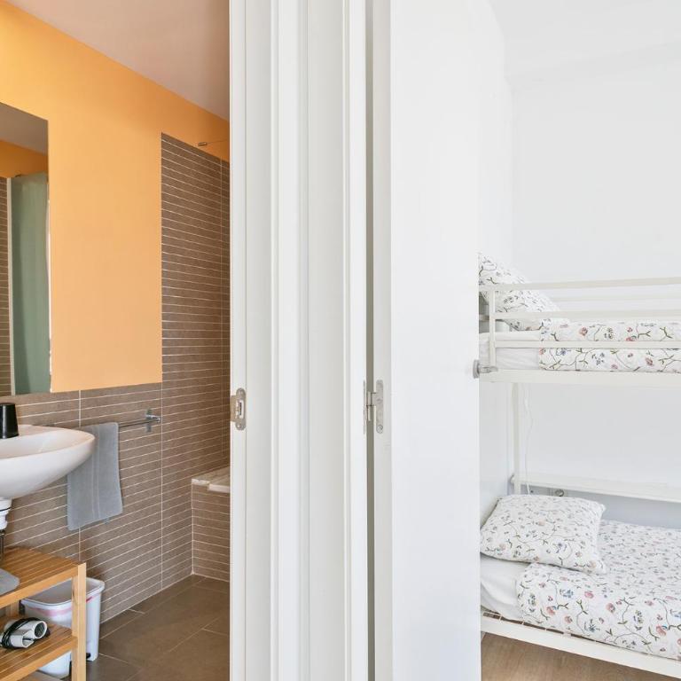 Apartaments Pepita Bandert - Two-Bedroom Apartment (5 Adults) - Attic - 15